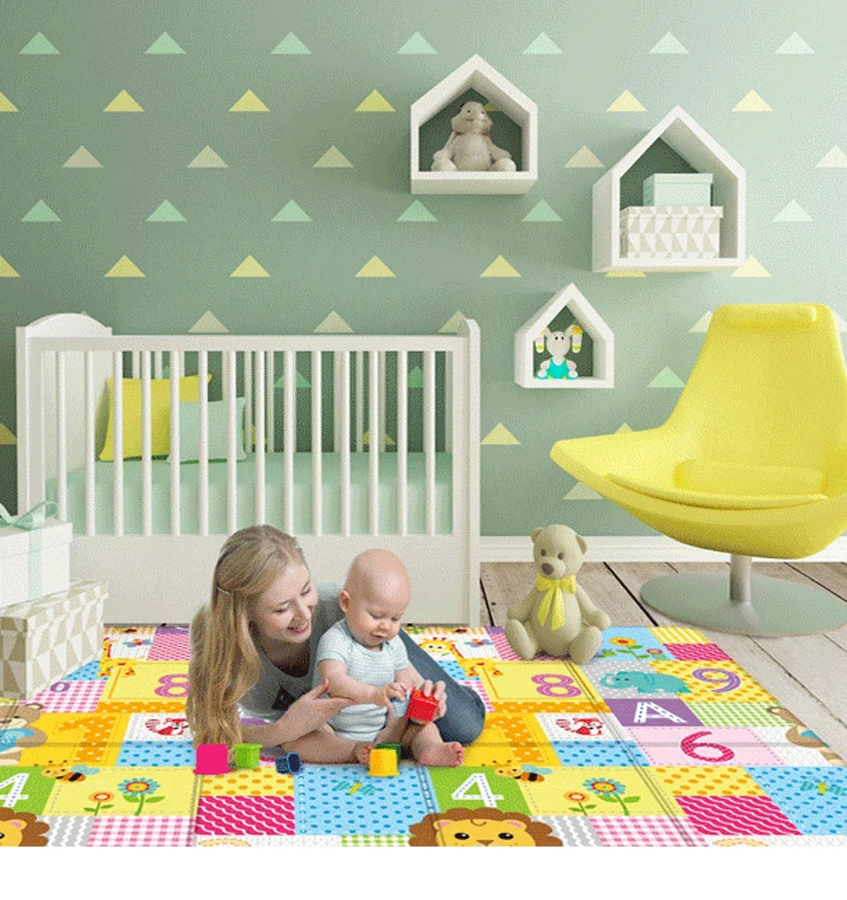Tapis d'Activités pour Bébé - Double Face - Motifs Cartoon - Imperméable - 177x63.5cm